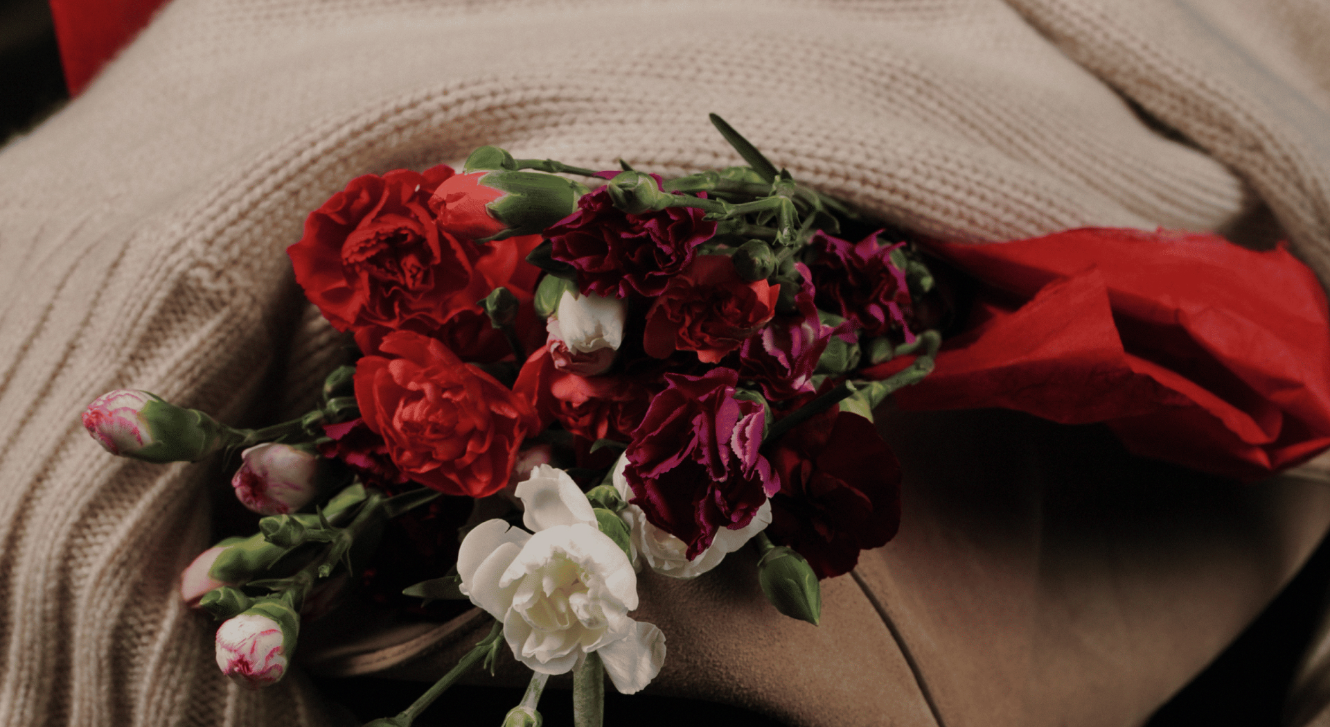 Mother's Day:<br />
Celebrate her with a touch of sweetness.