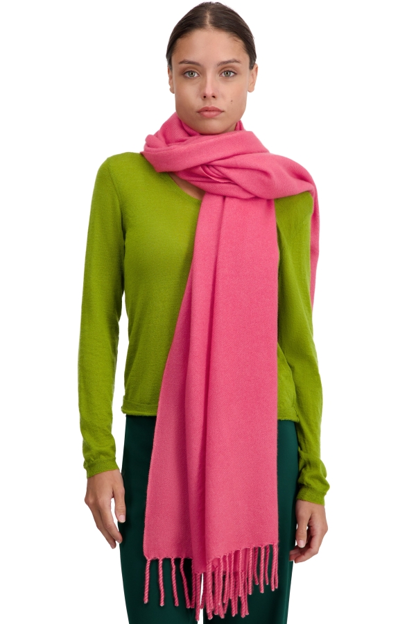 Amazing thick shawls. 100% cashmere, 4 ply.